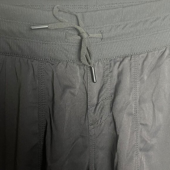 North Face Women's M Scrunch Side Hiking Cropped Pants Solid Black Sporty Gorpco - Picture 3 of 6